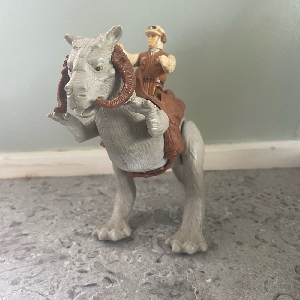 Kenner Star Wars Taun Taun + Luke Empire Strikes Back Action Figure